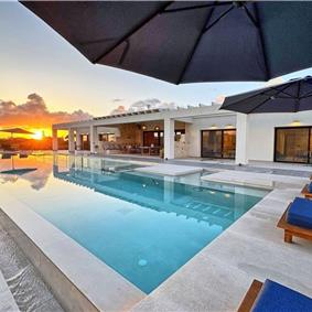 5 bedroom luxury seaside villa with indoor & outdoor pool, near Acharavi, sleeps 10